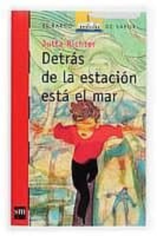 DETRAS DE LA ESTACION ESTA EL MAR