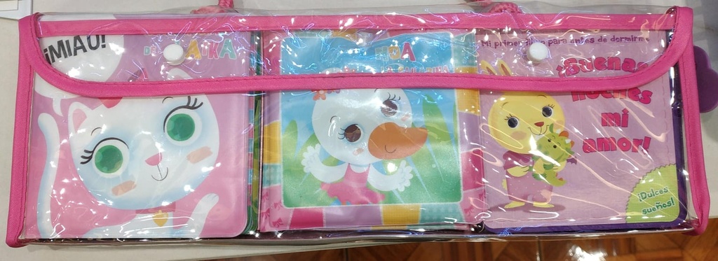 UNA COMODA BOLSITA NIÑA  2 LIBROS  BAÑO