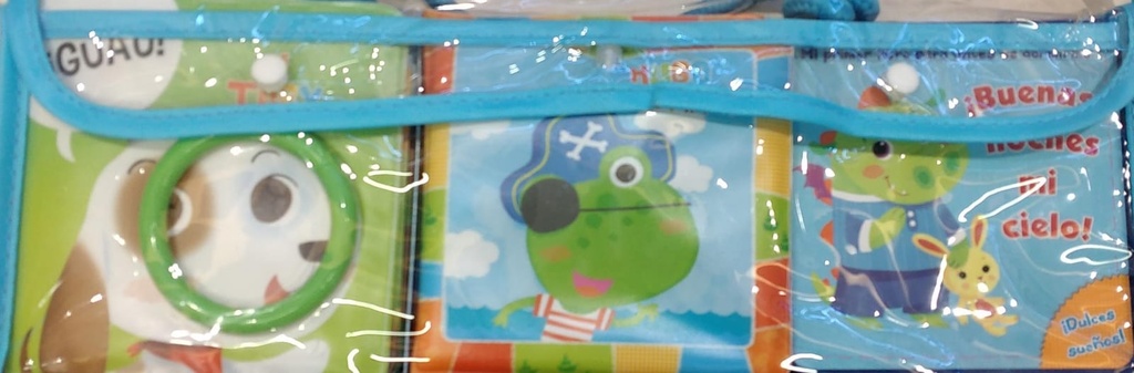 UNA COMODA BOLSITA NIÑO  2 LIBROS  BAÑO
