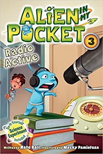 [9780062216274] ALIEN IN MY POCKET 3: RADIO ACTIVE